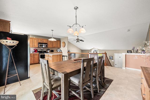 349 FARM VIEW DR., East Earl, PA 17519
