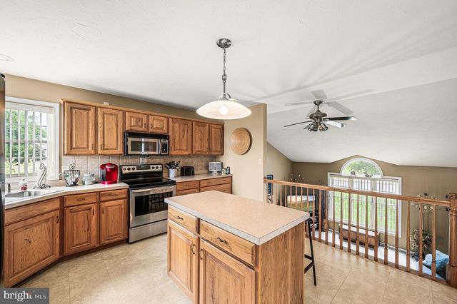 349 FARM VIEW DR., East Earl, PA 17519