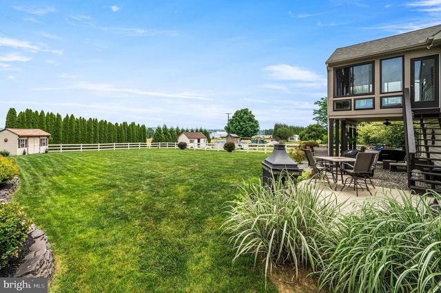 349 FARM VIEW DR., East Earl, PA 17519