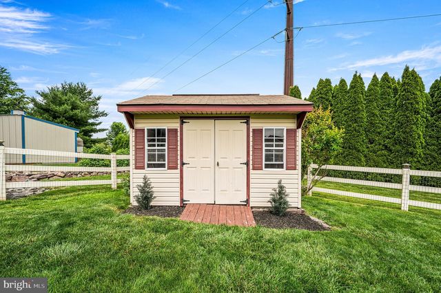 349 FARM VIEW DR., East Earl, PA 17519