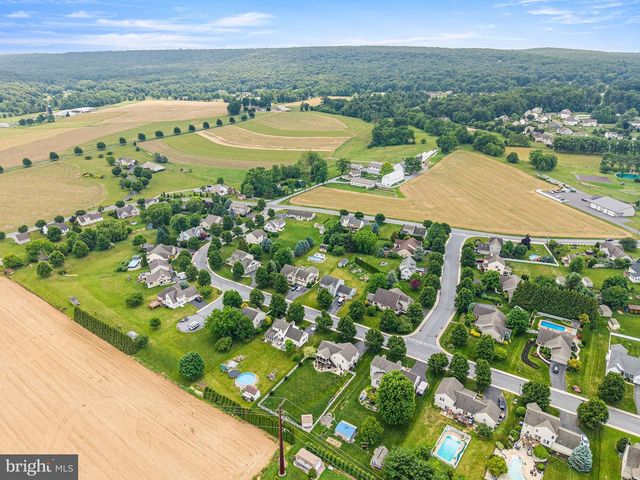 349 FARM VIEW DR., East Earl, PA 17519