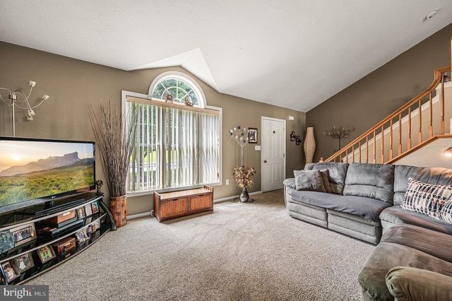 349 FARM VIEW DR., East Earl, PA 17519