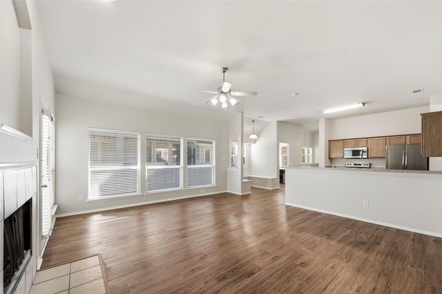 113 Creekview Drive, Anna, TX 75409