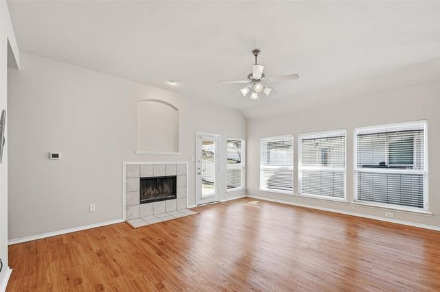 113 Creekview Drive, Anna, TX 75409