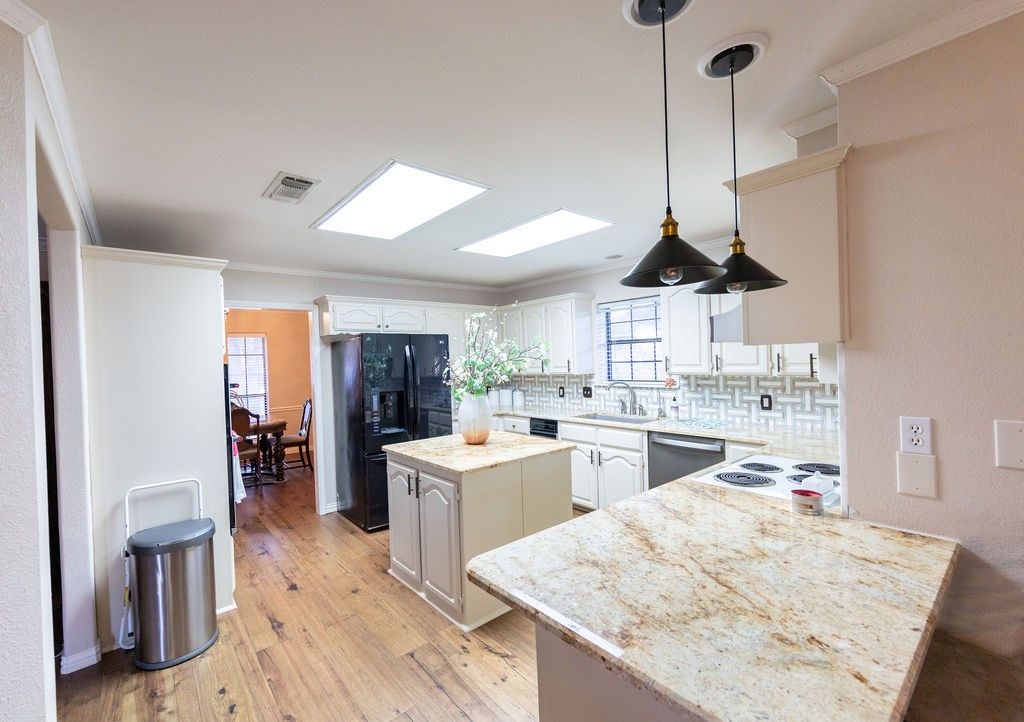 Image 10 of property listing at 3410 Clearview Dr, San Angelo, TX 76904