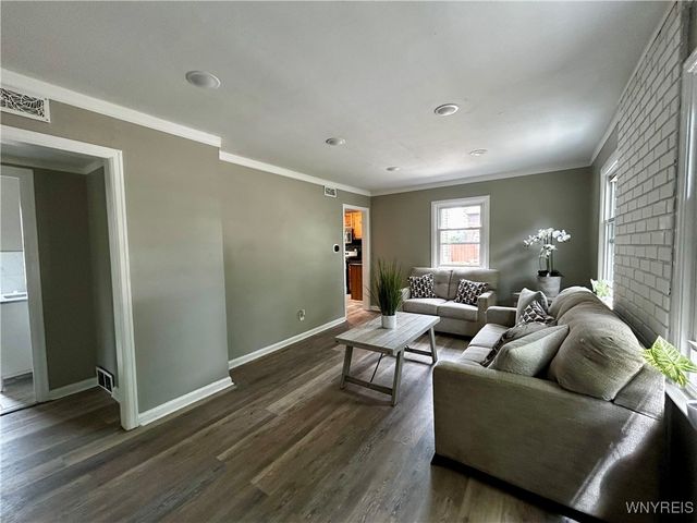 58 Lynbrook Avenue, Tonawanda, NY 14150