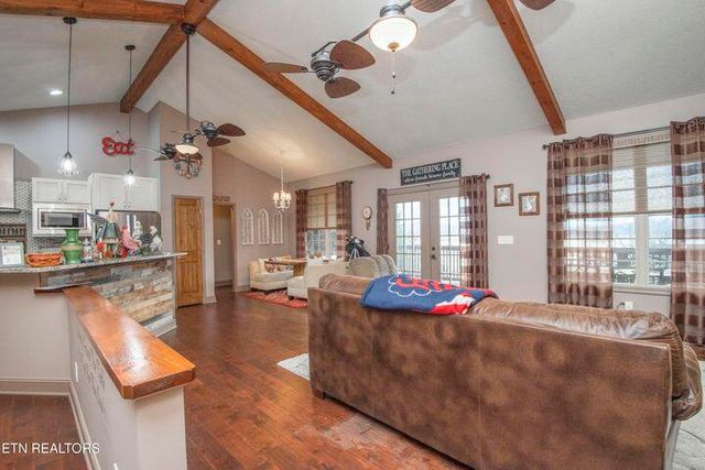 174 Bluegreen Way, Rockwood, TN 37854