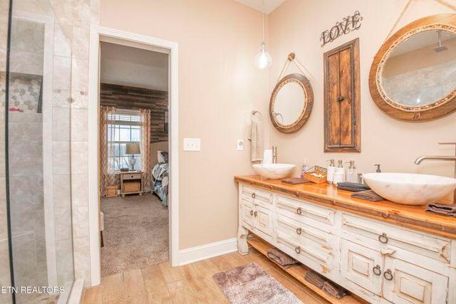 174 Bluegreen Way, Rockwood, TN 37854