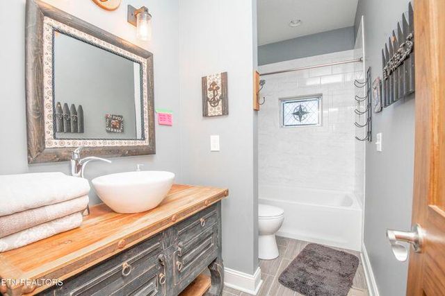 174 Bluegreen Way, Rockwood, TN 37854