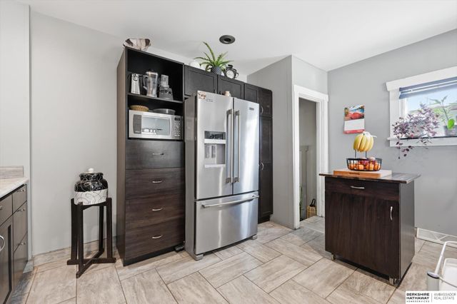 3041 S 18th Street, Omaha, NE 68108