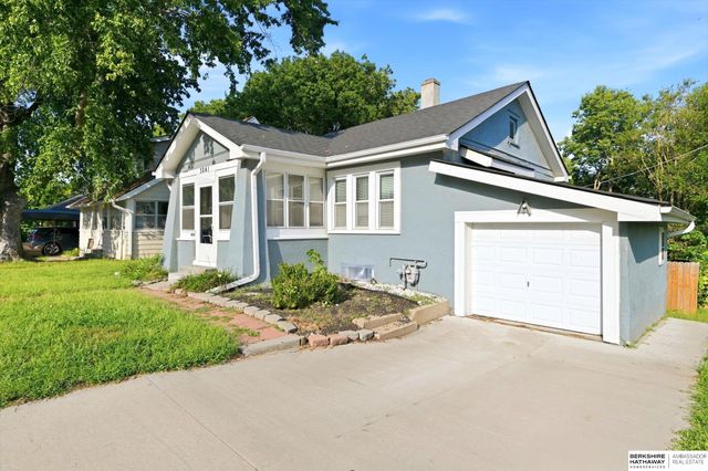 3041 S 18th Street, Omaha, NE 68108