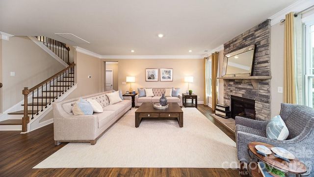 112 Rhuidean Court, Troutman, NC 28166