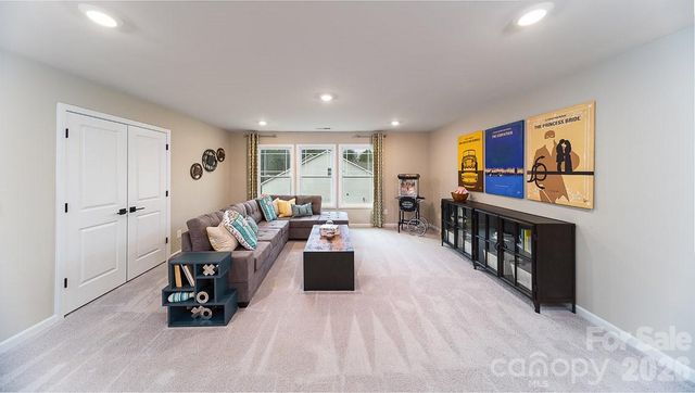 112 Rhuidean Court, Troutman, NC 28166