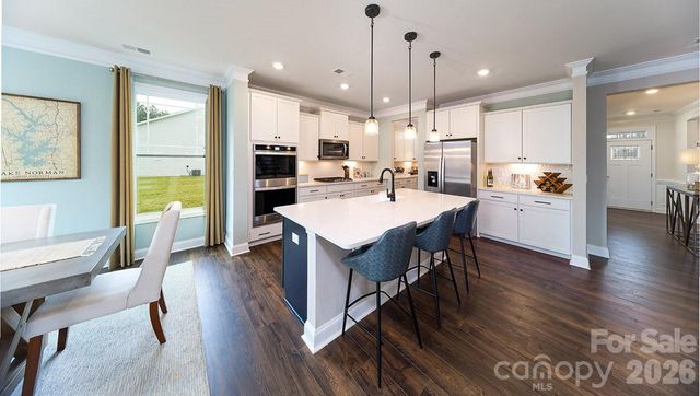 112 Rhuidean Court, Troutman, NC 28166