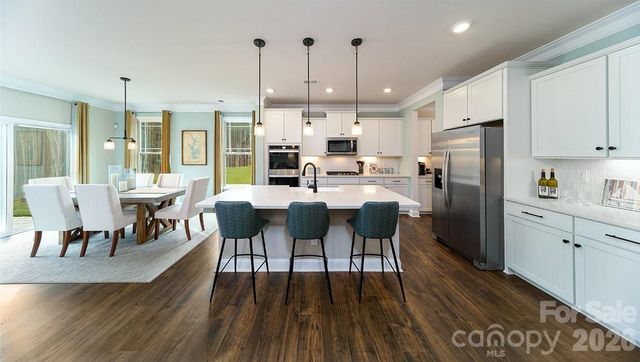 112 Rhuidean Court, Troutman, NC 28166