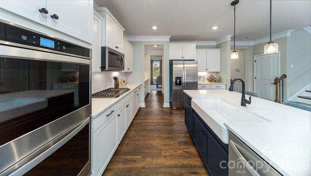 112 Rhuidean Court, Troutman, NC 28166