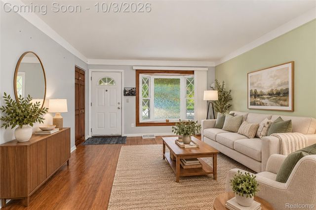 3974 Mayfair Street, Dearborn Heights, MI 48125