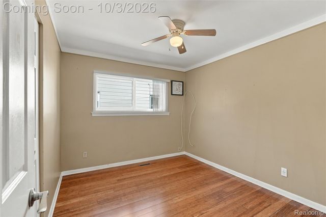 3974 Mayfair Street, Dearborn Heights, MI 48125