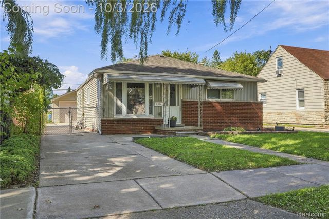3974 Mayfair Street, Dearborn Heights, MI 48125