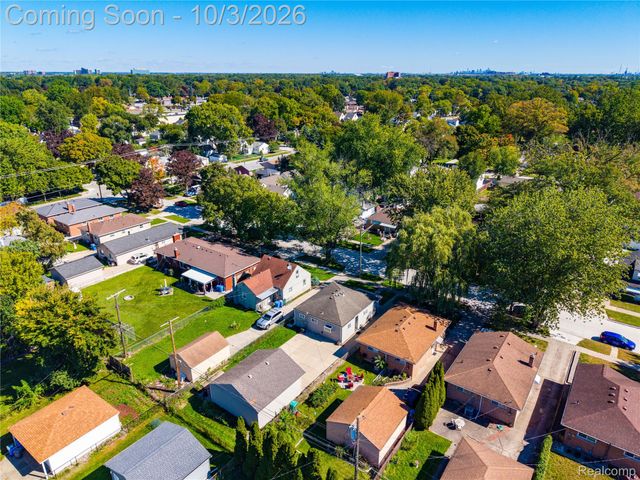 3974 Mayfair Street, Dearborn Heights, MI 48125