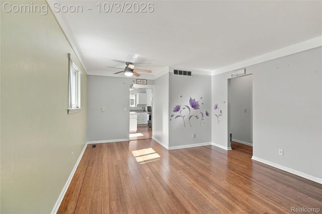 3974 Mayfair Street, Dearborn Heights, MI 48125