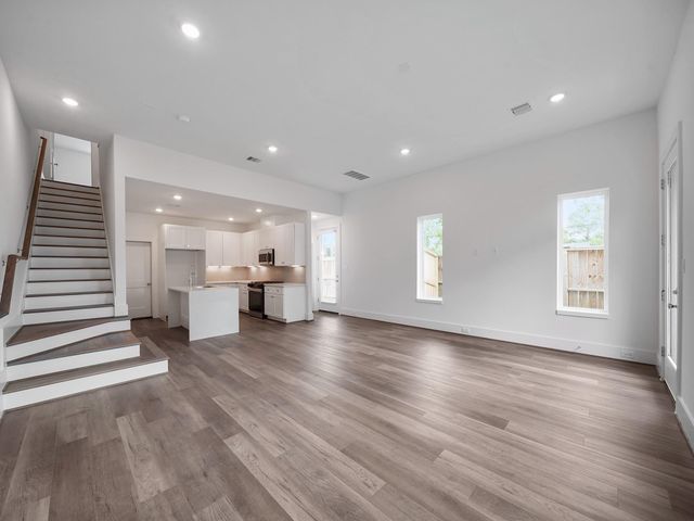 7504 Carver Road A, Houston, TX 77088