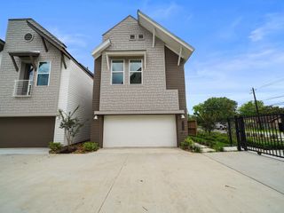 7504 Carver Road A, Houston, TX 77088