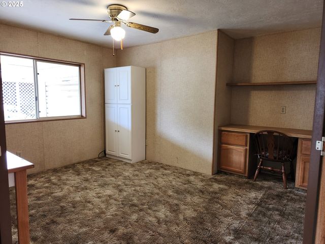 100 RIVER BEND Rd 107, Reedsport, OR 97467