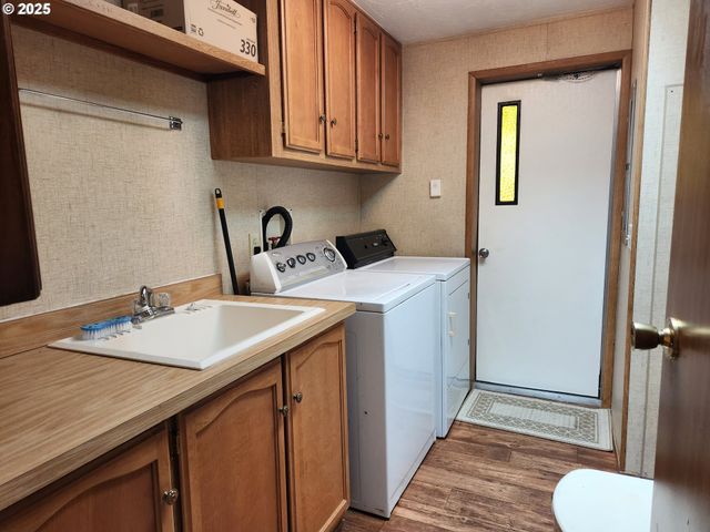 100 RIVER BEND Rd 107, Reedsport, OR 97467