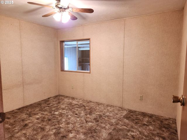 100 RIVER BEND Rd 107, Reedsport, OR 97467