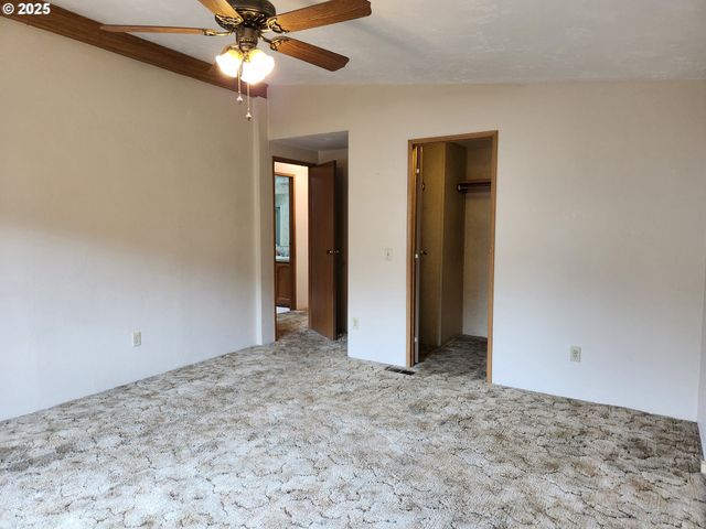 100 RIVER BEND Rd 107, Reedsport, OR 97467