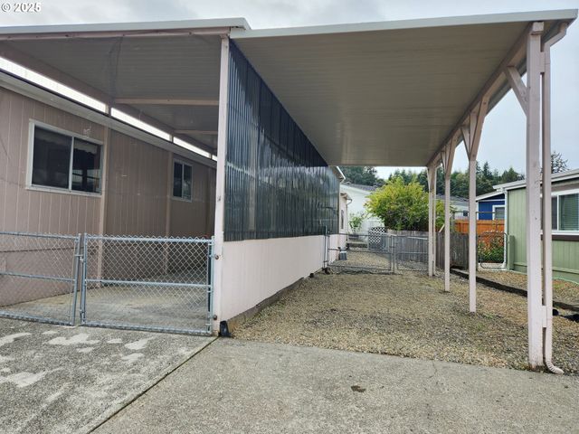 100 RIVER BEND Rd 107, Reedsport, OR 97467