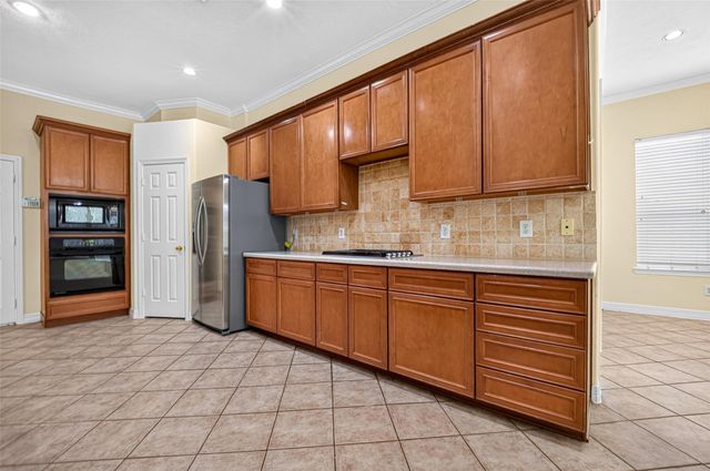 12003 Banks Run Drive, Pearland, TX 77584