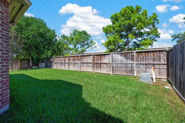 12003 Banks Run Drive, Pearland, TX 77584