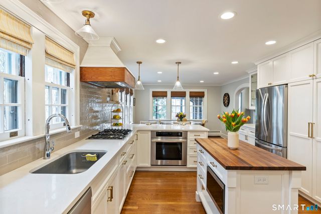 97 Middlebrook Road, West Hartford, CT 06119