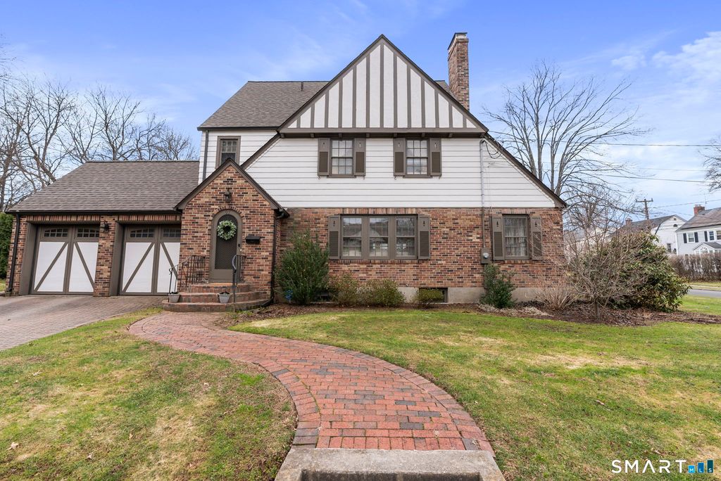 97 Middlebrook Road, West Hartford, CT 06119