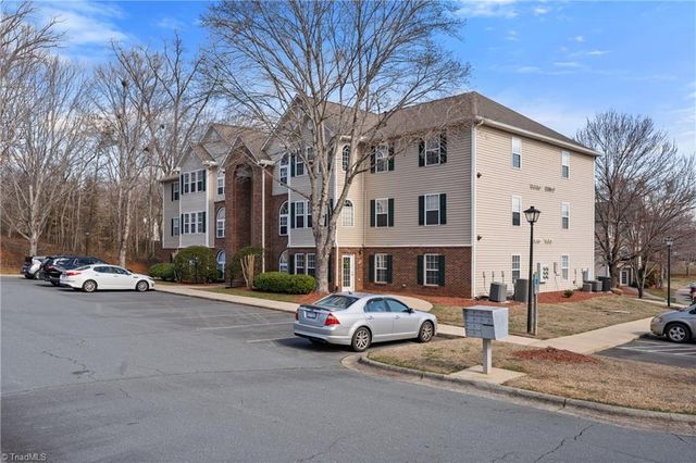 212 Mill Pond Drive, Winston-salem, NC 27106