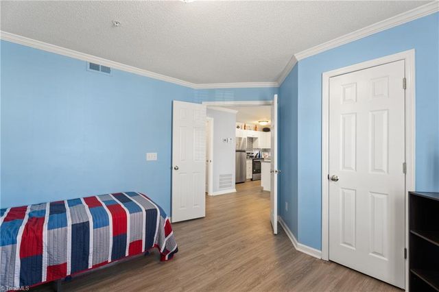 212 Mill Pond Drive, Winston-salem, NC 27106