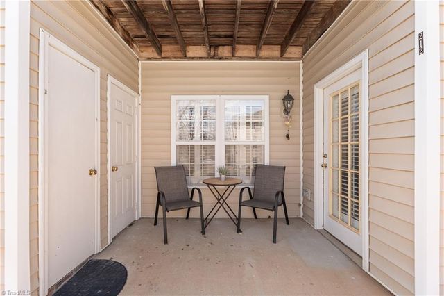 212 Mill Pond Drive, Winston-salem, NC 27106