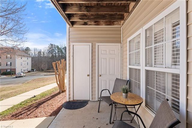 212 Mill Pond Drive, Winston-salem, NC 27106