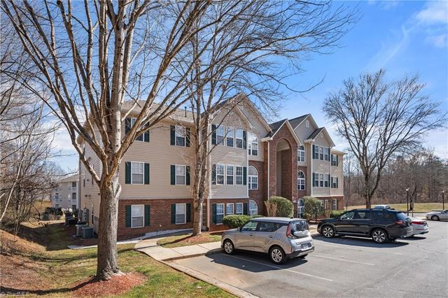 212 Mill Pond Drive, Winston-salem, NC 27106