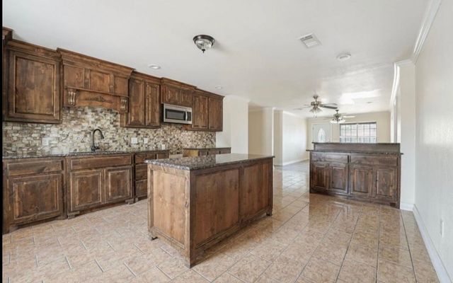 1921 Hudson, Midland, TX 79705