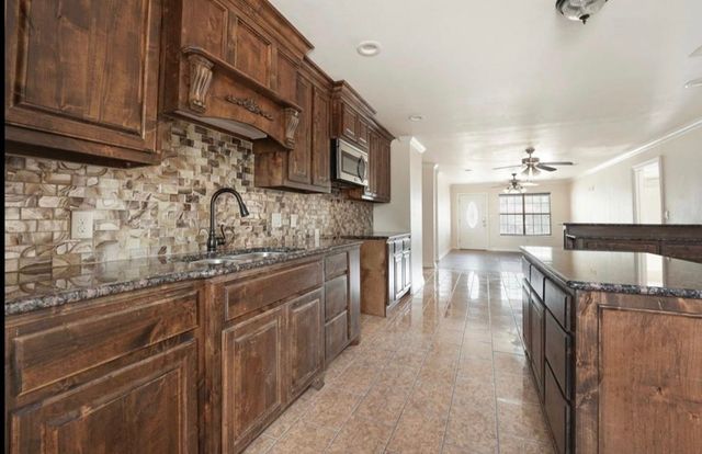 1921 Hudson, Midland, TX 79705