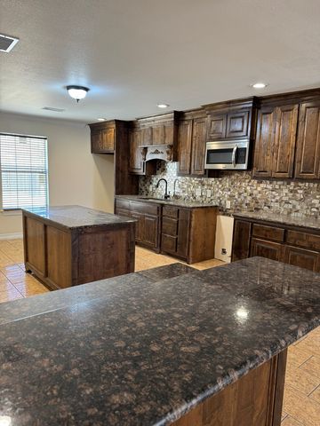 1921 Hudson, Midland, TX 79705
