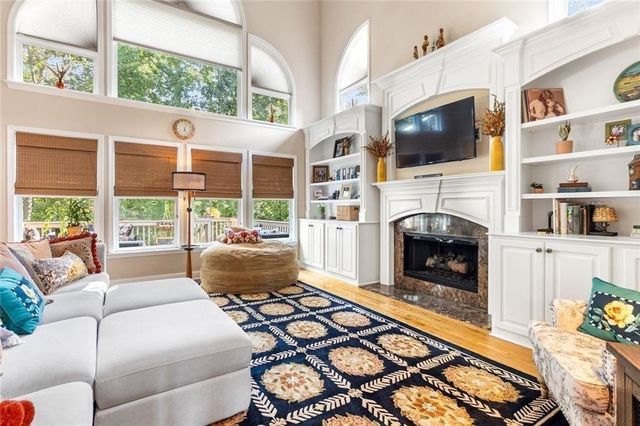 201 Glenrise Court, Woodstock, GA 30188