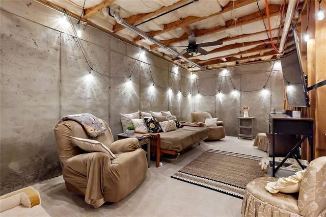 201 Glenrise Court, Woodstock, GA 30188