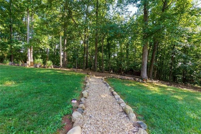 201 Glenrise Court, Woodstock, GA 30188