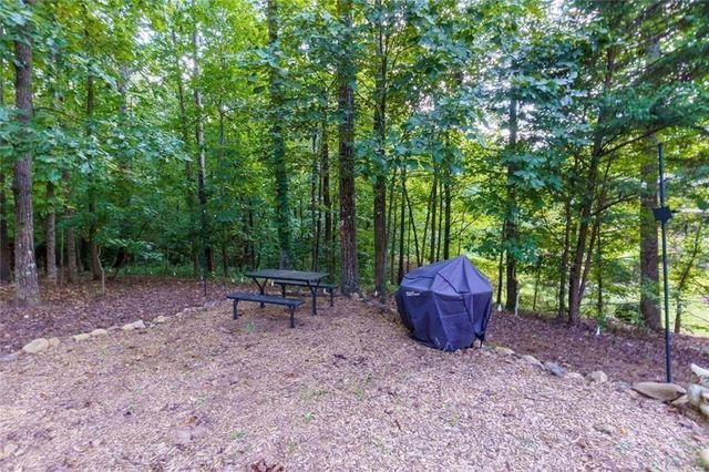 201 Glenrise Court, Woodstock, GA 30188