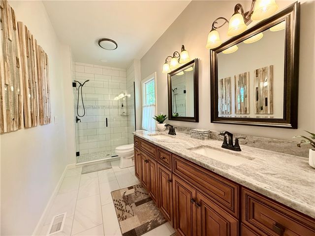 10 Captain Lane, Salem, SC 29676