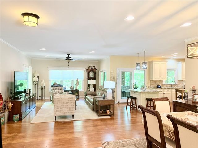 10 Captain Lane, Salem, SC 29676